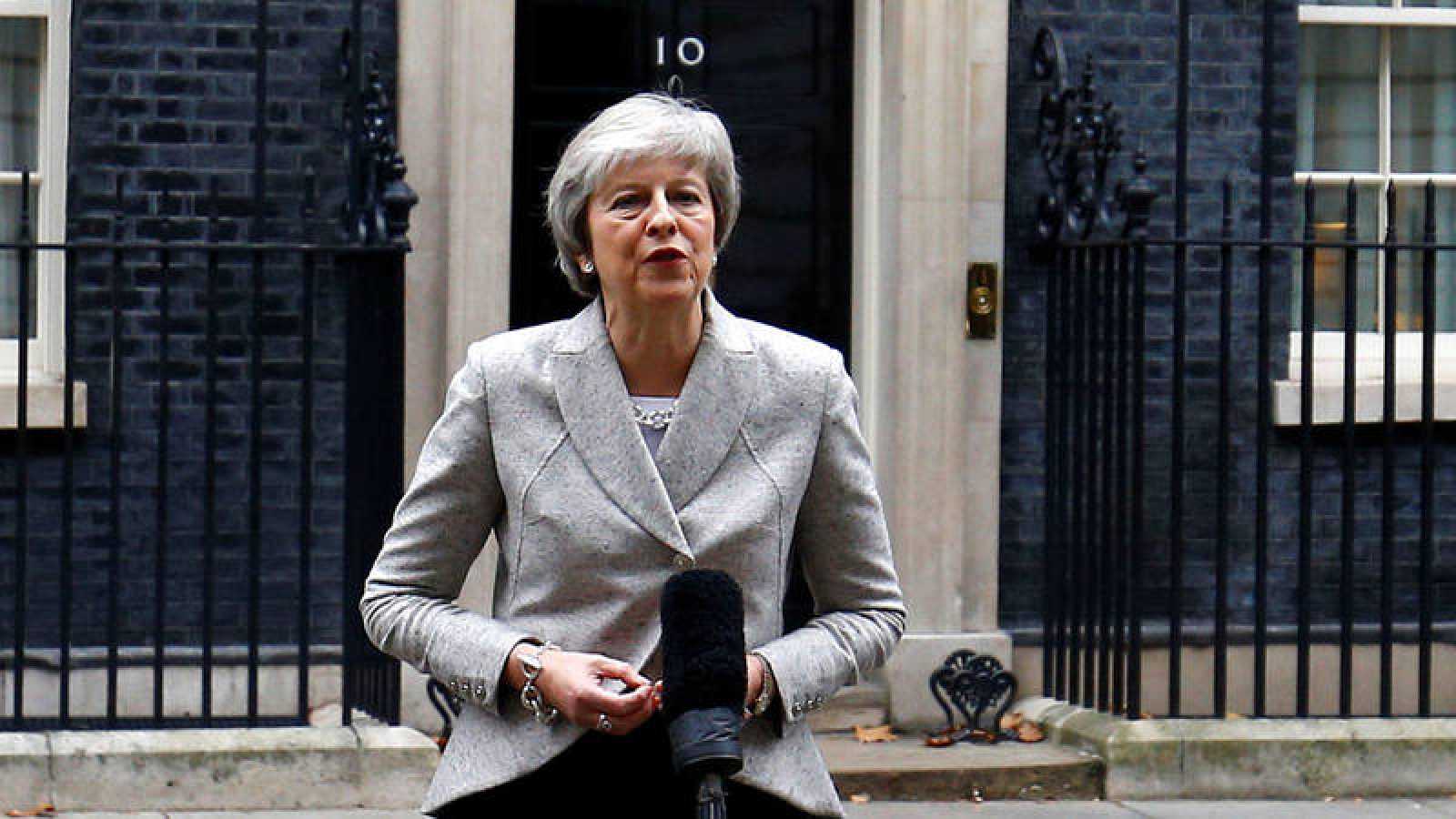 TERESA MAY COMPARECE POR EL BREXIT