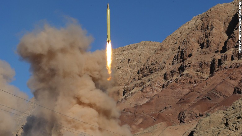 IRÁN PRUEBA UN MISIL BALÍSTICO
