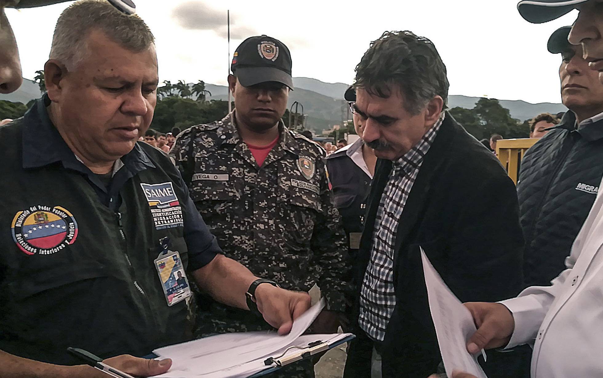 AUMENTA LA TENSION ENTRE COLOMBIA Y CARACAS