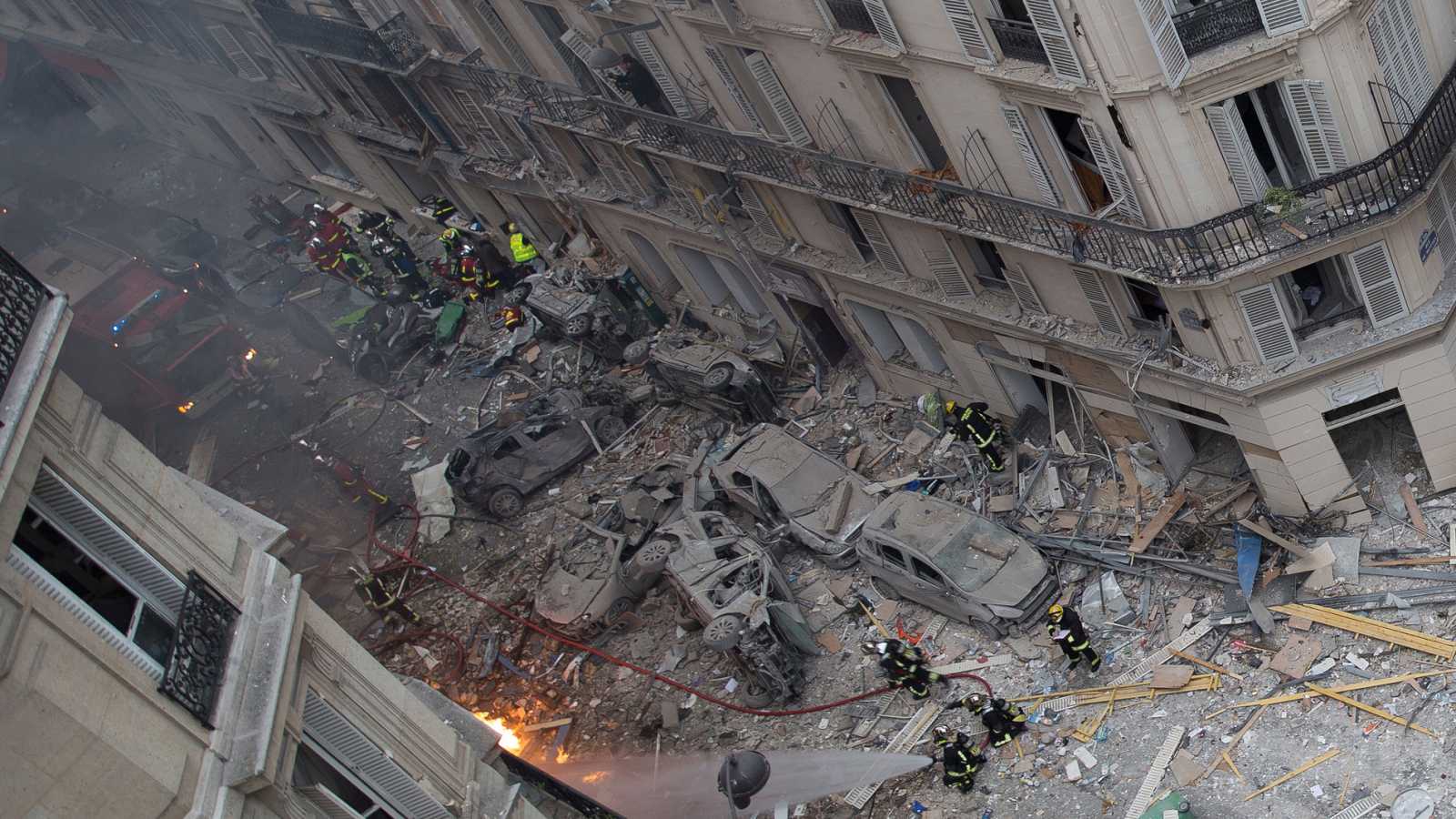 TRES MUERTOS POR UNA FUERTE EXPLOSIÓN EN UNA PANADERÍA DE PARÍS