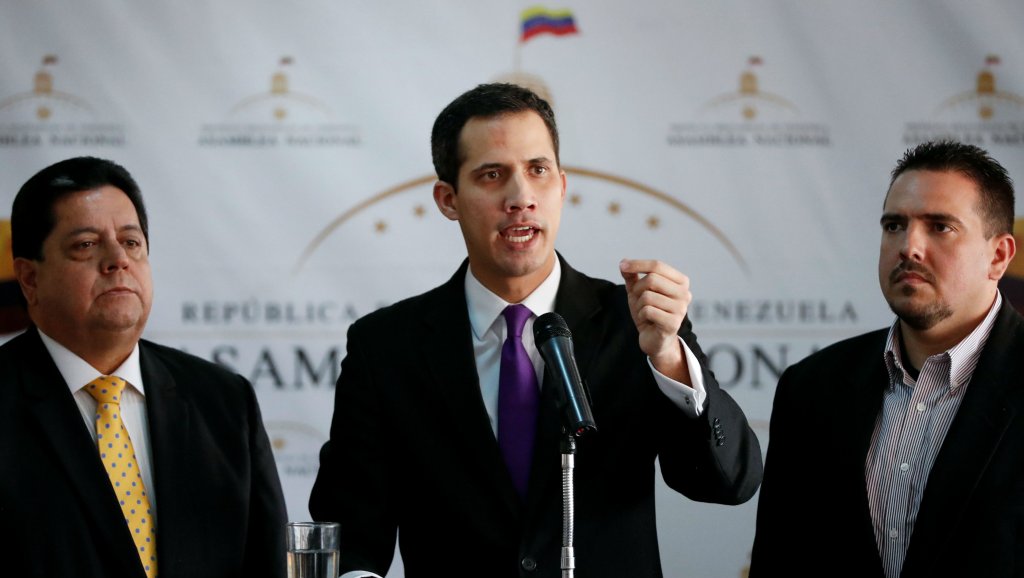 UN PASITO MÁS DE SEÑOR MADURO