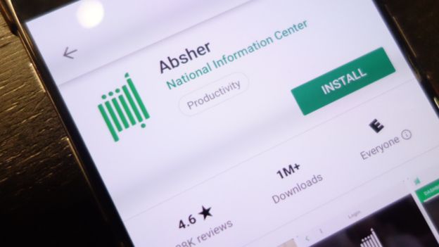 GRACIAS A APPLE Y GOOGLE EN ARABIA SE CONTROLA MÁS A LA MUJER