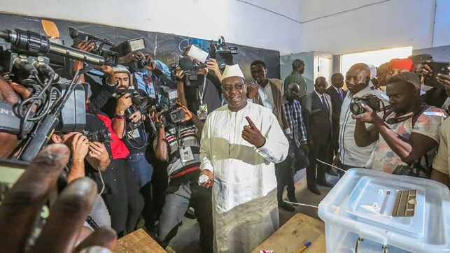 ELECCIONES EN SENEGAL: REELEGIDO MACKY SALL