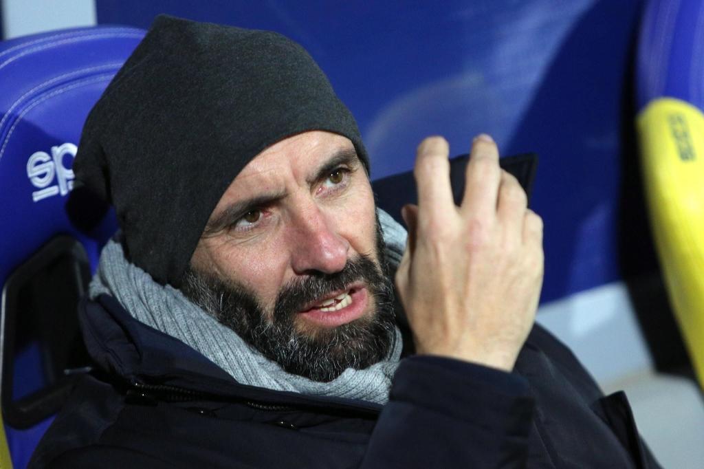 MONCHI SE VA DE LA ROMA
