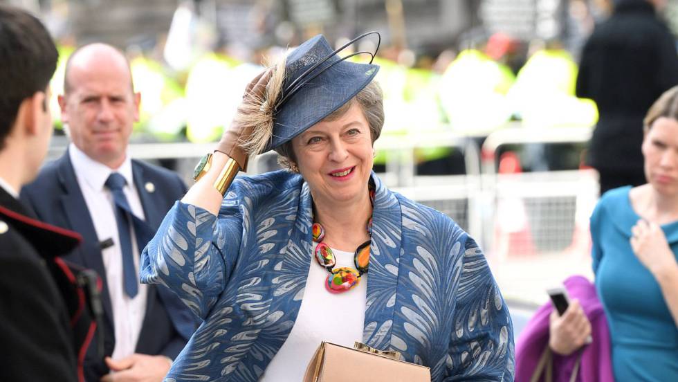 MAY Y LA TOMADURA DE PELO TÍPICAMENTE INGLESA