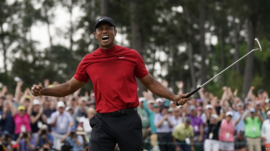 VUELVE TIGER WOODS