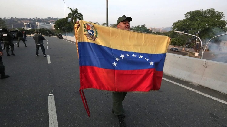 20190501 VENEbandera