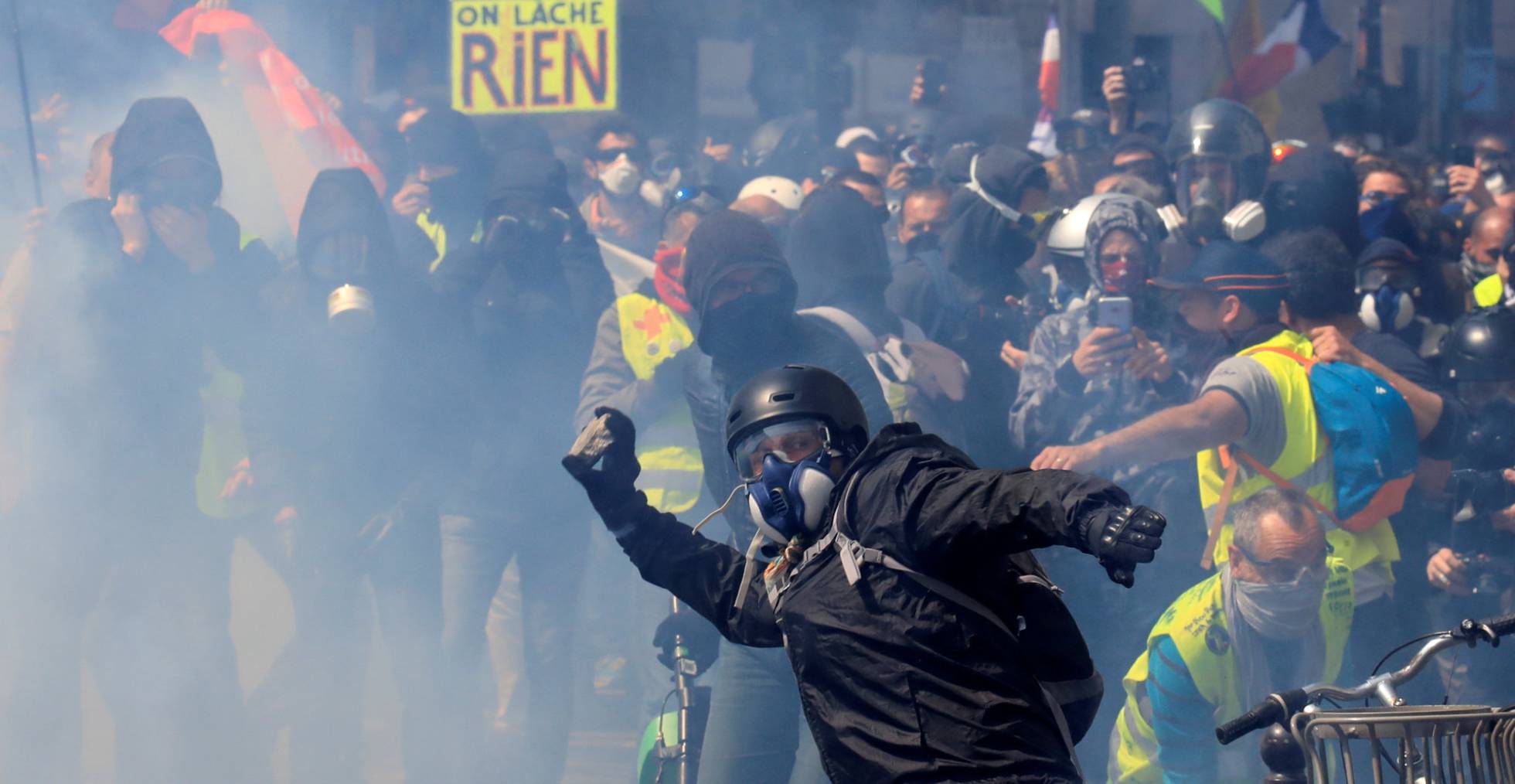 1 DE MAYO VIOLENTO EN PARÍS