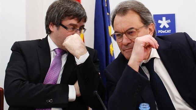 PUIGDEMONT TIENE VÍA LIBRE PARA MONTAR OTRO FOLLÓN