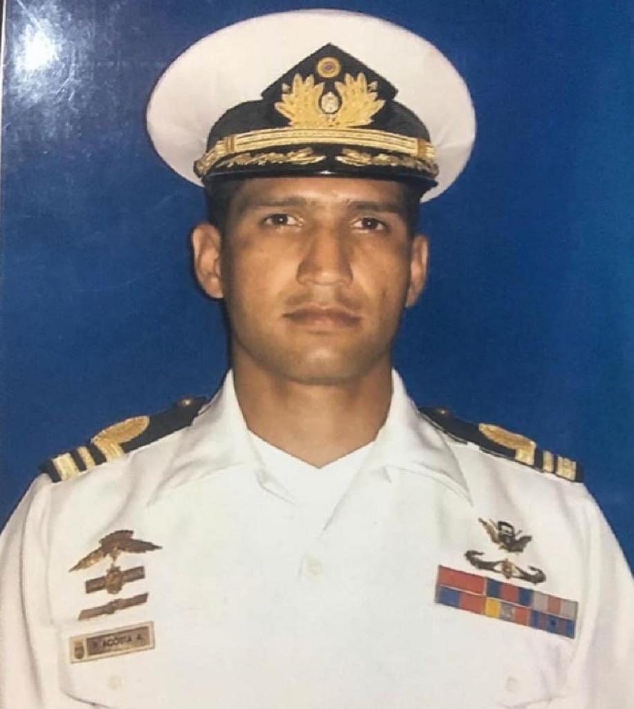 VENEZUELA: TORTURA Y MUERTE DE UN CAPITAN DE CORBETA
