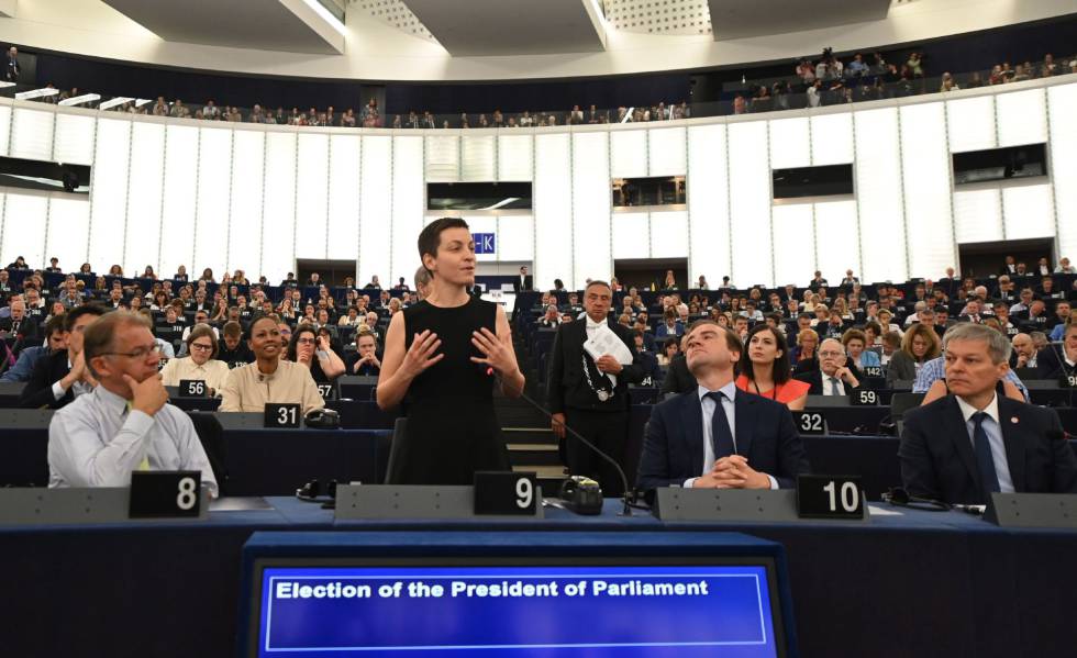 LA EUROCAMARA INTENTA DEFENDERSE DE LA EXTREMA DERECHA