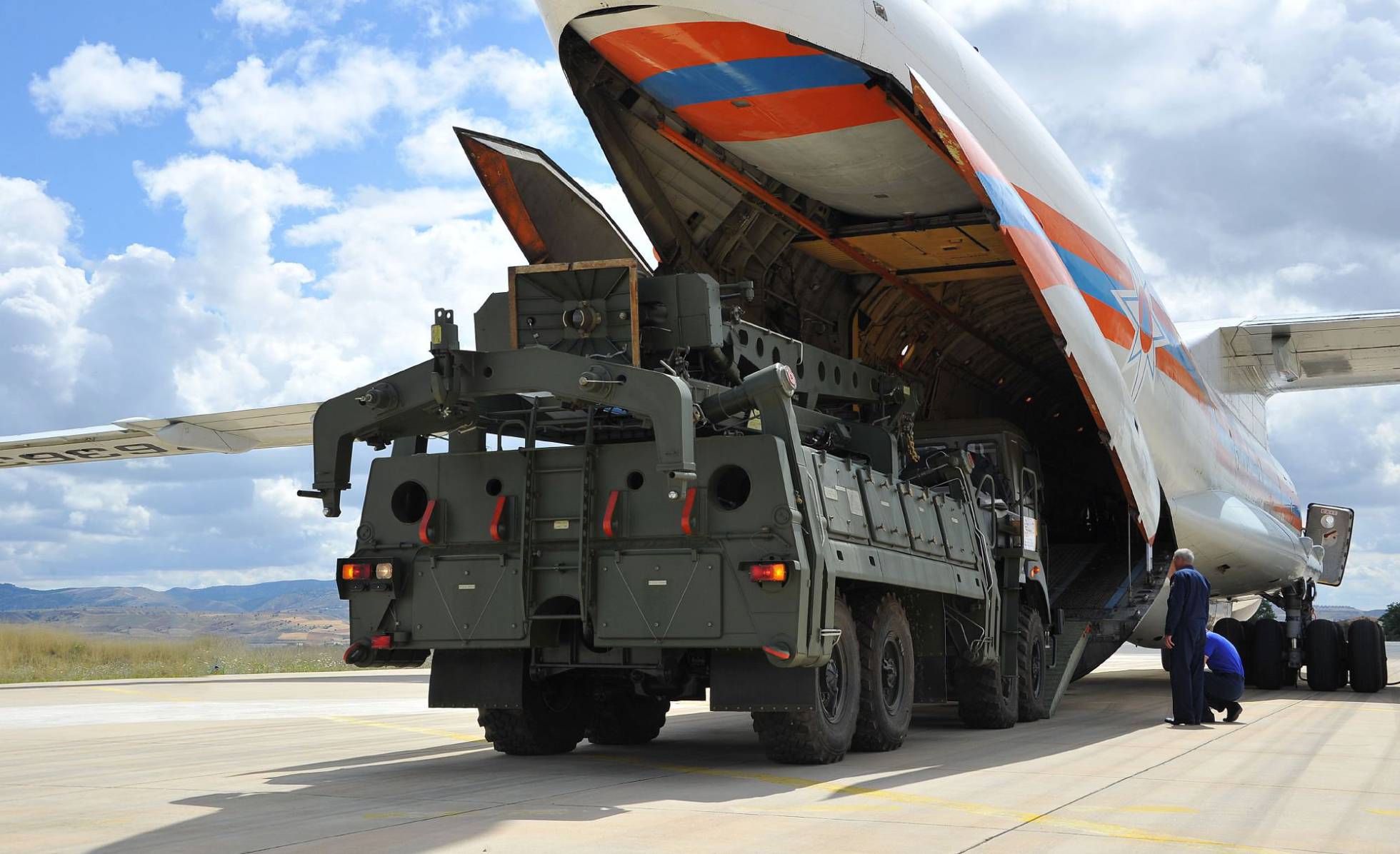 TURQUÍA SE ARMA ENFRENTÁNDOSE A LA OTAN