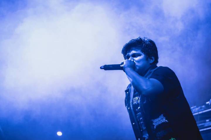 EL SALVADOR: ASESINAN A UN CANTANTE EN EL ESCENARIO