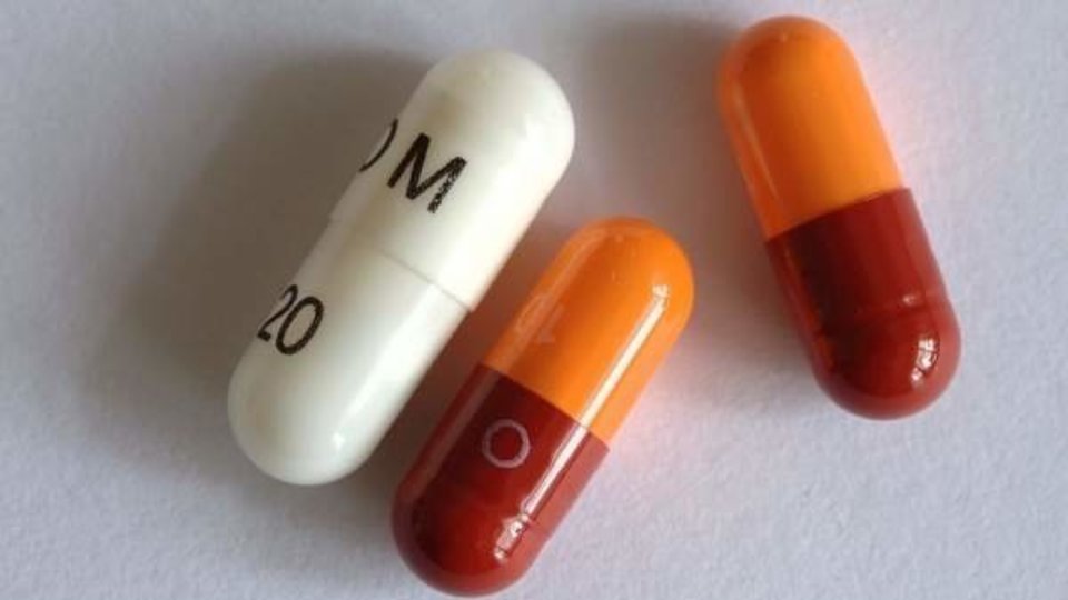 RETIRAN 22 LOTES DE OMEPRAZOL