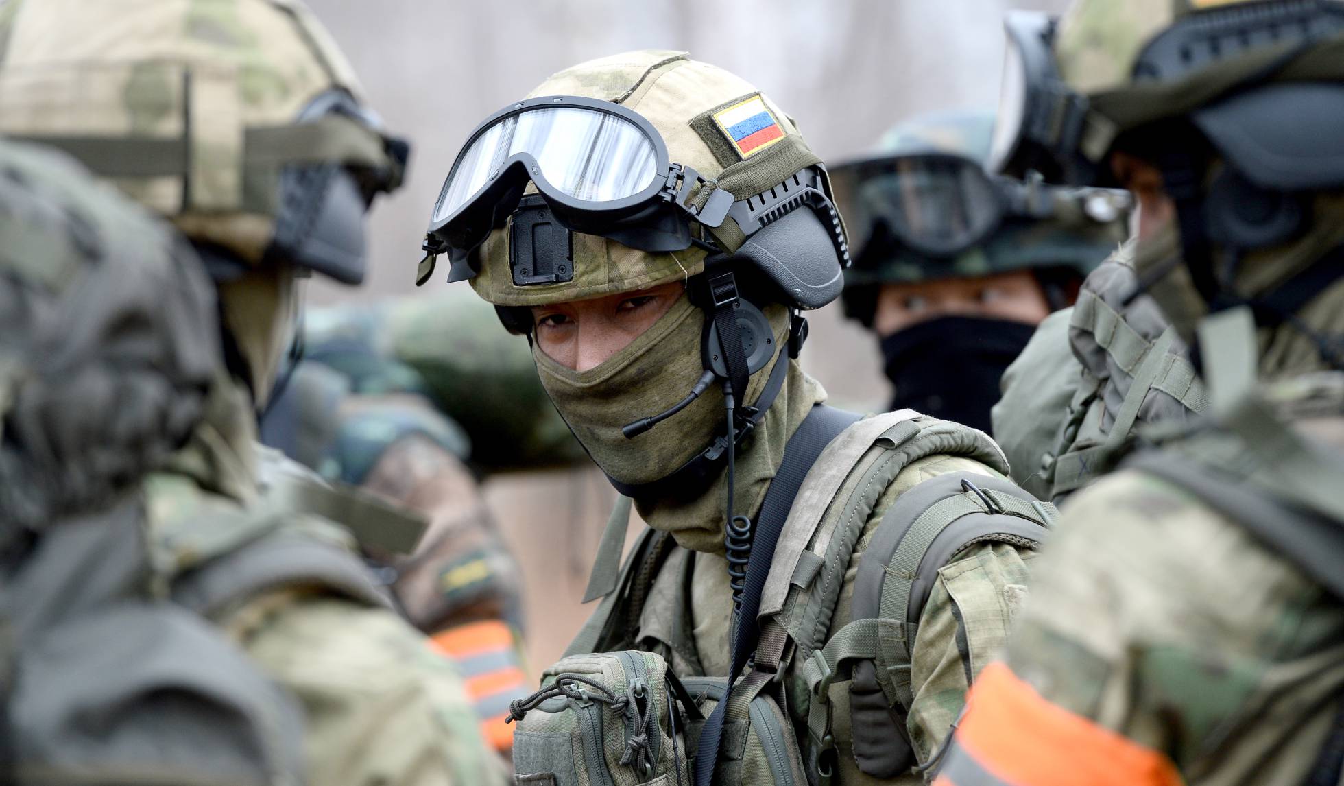 SOLDADO RUSO MATA A 8 COMPAÑEROS: Y NOS DICEN QUE ES UNA CRISIS NERVIOSA