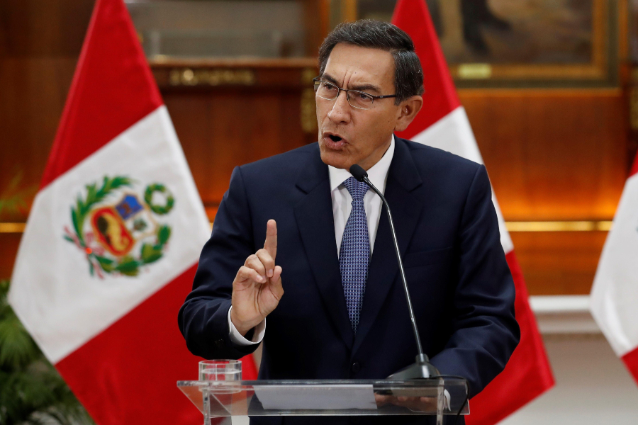 PERU: PRESIDENTE Y CONGRESO SE SUSPENDEN MUTUAMENTE