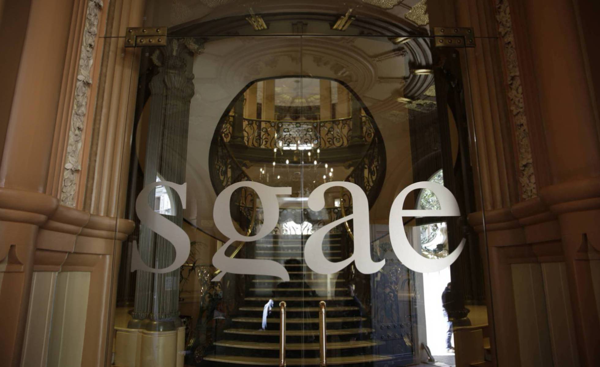 ¿PERO CUANDO CERRARÁN LA SGAE?