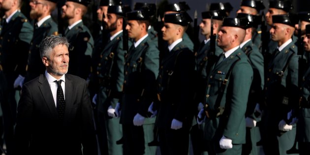 MARLASKA DEBE TENER ALGO CONTRA LA GUARDIA CIVIL