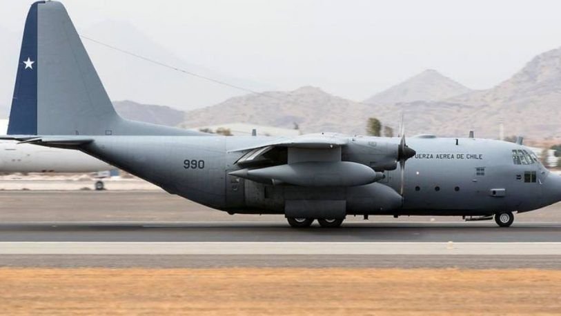 DESAPARECE UN HÉRCULES CHILENO CON 38 PERSONAS