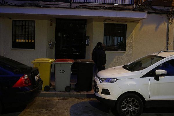 INSÓLITO: TE VAS, TE OCUPAN LA CASA, TE ROBAN Y NO PUEDES ECHARLOS