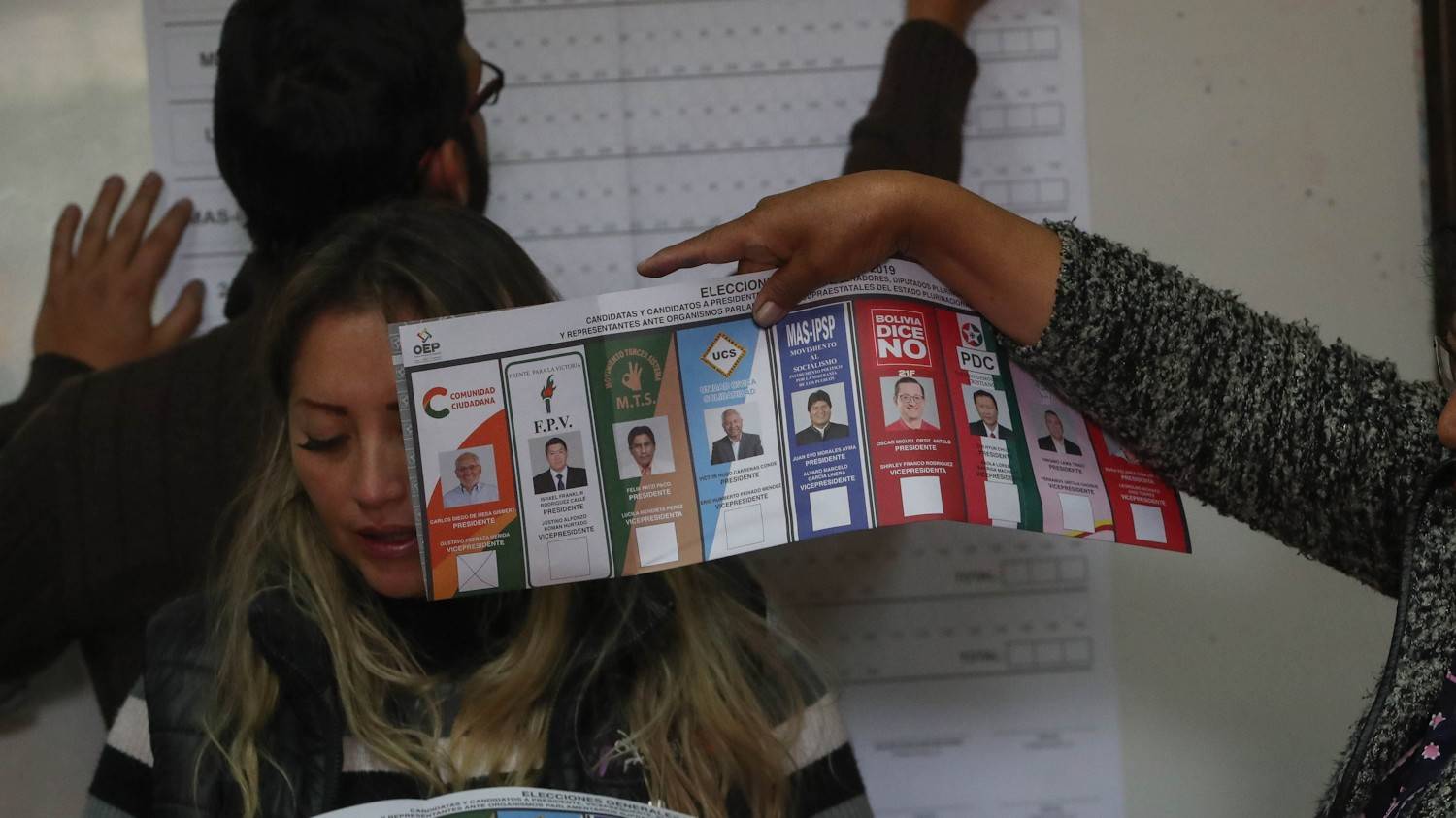 BOLIVIA: LA OEA CONFIRMA EL PUCHERAZO DE EVO MORALES