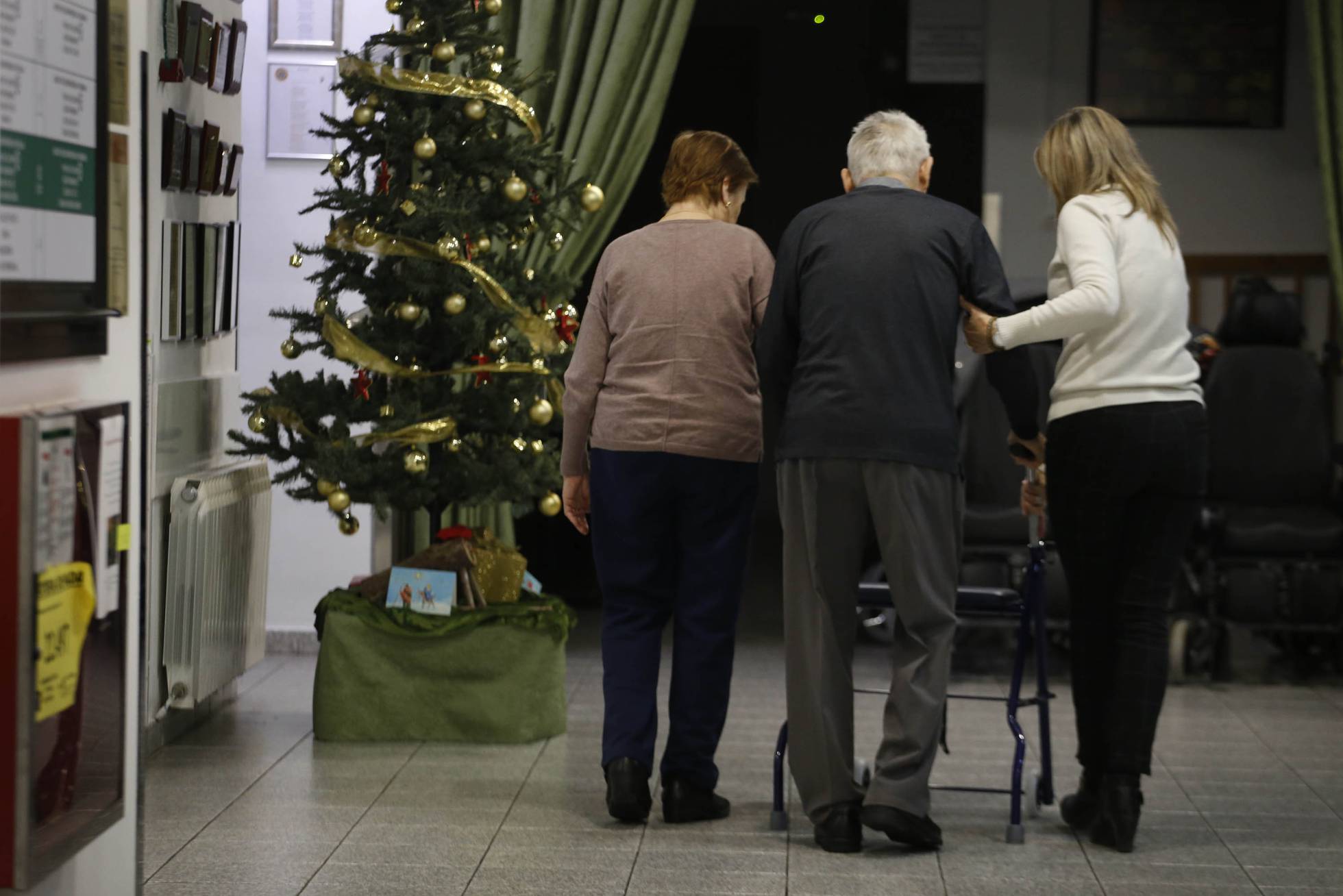 LOS DEPENDIENTES EN ESPAÑA: MÁS DE UN AÑO ESPERANDO LA AYUDA