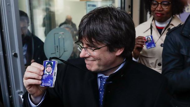 20191220131644 puigdemont acreditacion e foto610x342