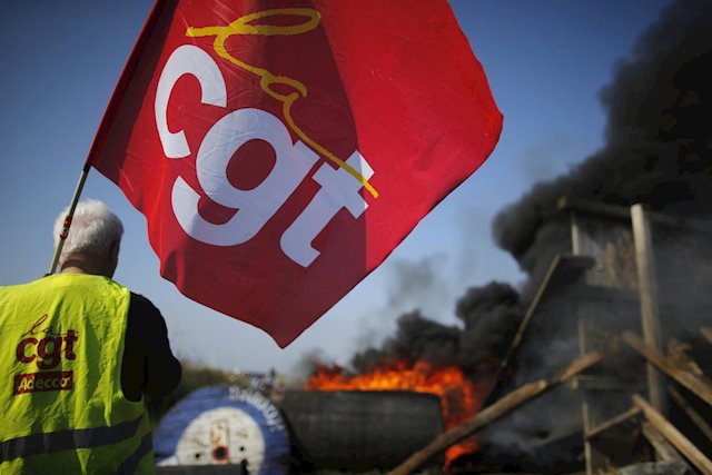 EN FRANCIA SIGUEN LAS MANIFESTACIONES.