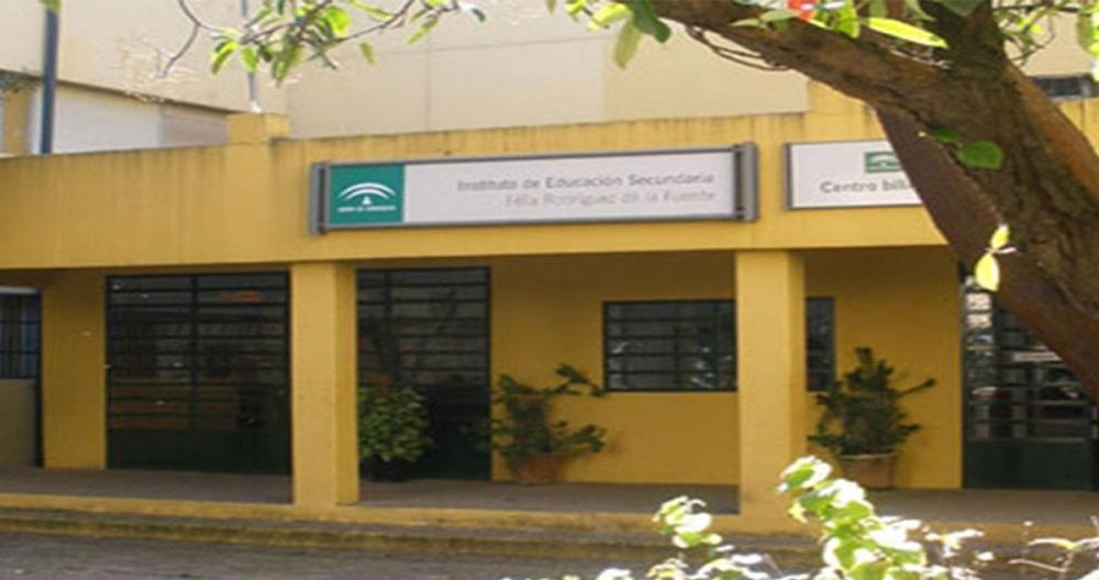 AHORA LOS PROFESORES APRUEBAN “PARA EVITAR PROBLEMAS”¡OLE!