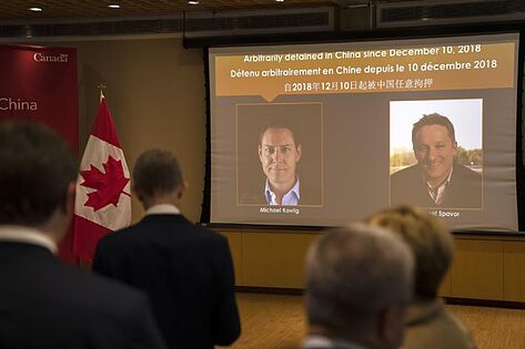 CHINA Y CANADÁ: DONDE LAS DAN, LAS TOMAN