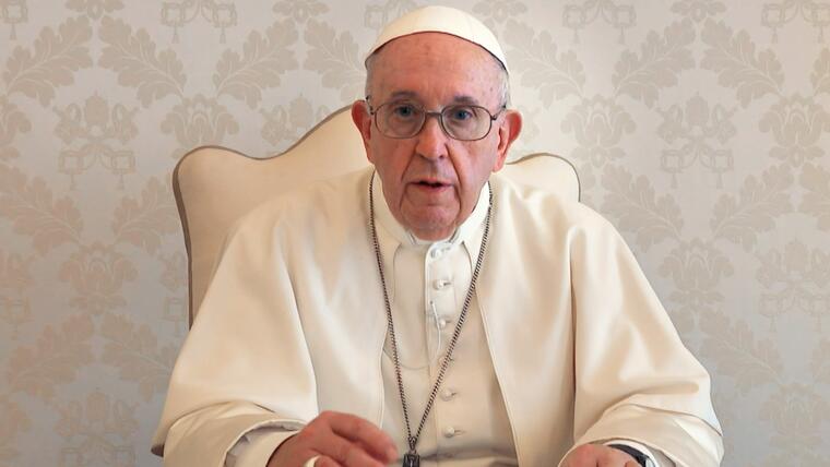EL EDITORIAL: Vacunas de Amor Papal