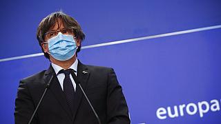 EL LIO DE PUIGDEMONT: QUIETO EN CERDEÑA HASTA QUE SE ACLAREN