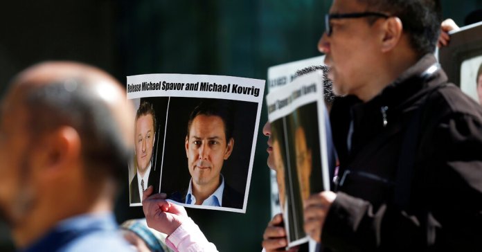 China condena al canadiense Michael Spavor a 11 anos de
