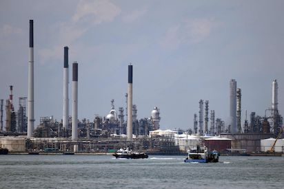 ELPETRÓLEO A 80 EUROS EL BARRIL: A RIO REVUELTO….