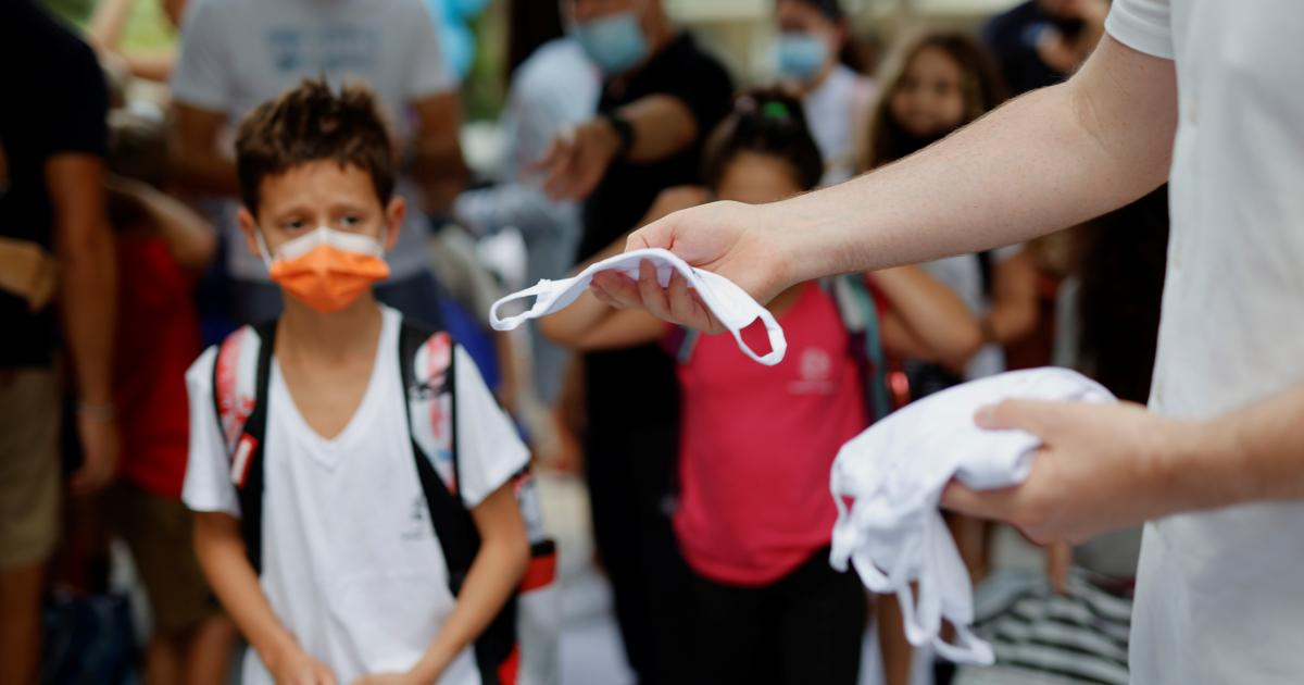 students in israel return to school under strict covid 19 measures
