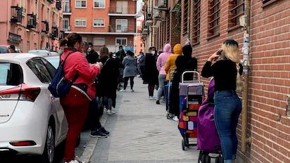 EL GOBIERNO AYUDA A MENOS DE LA MITAD: PERO LA CULPA ES DE LOS POBRES
