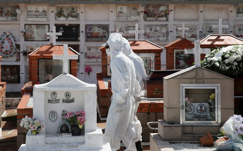 BRASIL: MÁS MUERTES QUE NACIMIENTOS POR LA PANDEMIA