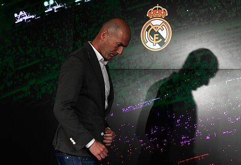 YA ES OFICIAL EL ADIÓS A ZIDANE