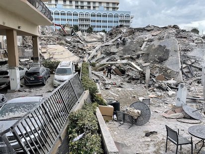 PUES ESO… “POR NADA” SE HA CAIDO UN EDIFICIO
