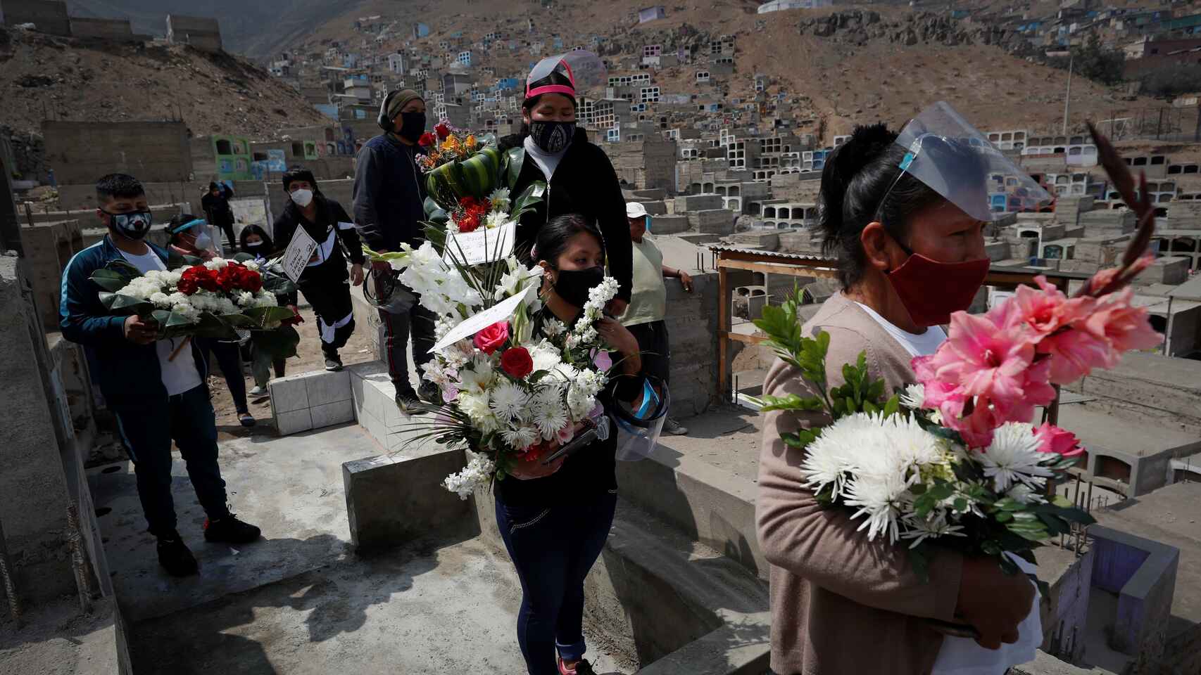 EN PERU TAMPOCO ESTABAN BIEN LAS CIFRAS DE FALLECIDOS