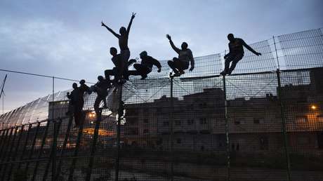 QUIEN PONE LAS VALLAS Y LAS FRONTERAS, CREA LAS GUERRAS