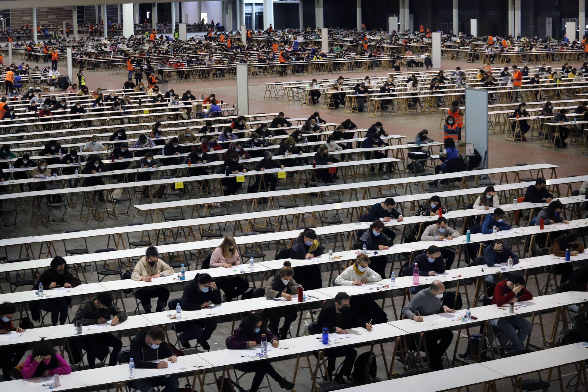 EMPLEO ESTABLE: ¡HÁGASE FUNCIONARIO!