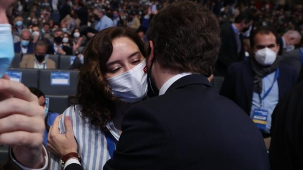 CASADO Y AYUSO