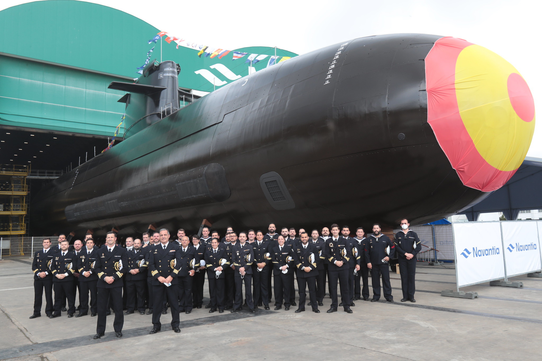 TRAS 17 AÑOS, NAVANTIA CONSIGUE QUE FLOTE SU SUBMARINO