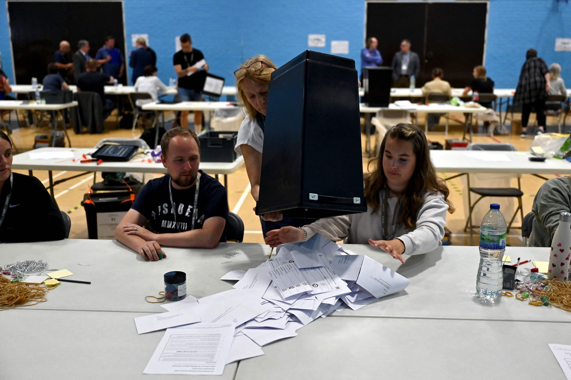 LOS VOTANTES BRITÁNICOS CASTIGAN A BORIS JOHNSON