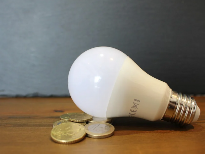 ¡¡¡BAJA LA LUZ!!! … PERO … HOY NO, MAÑANA