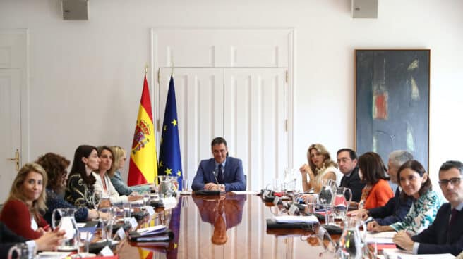 ¿NINGUN POLITICO PIENSA POR QUÉ CASI LA MITAD DE LA POBLACION NO VOTA?