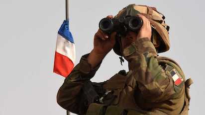 MALI, FRANCIA SE VA Y LOS RUSOS LLEGAN… NOSOTROS SEGUIMOS ALLI