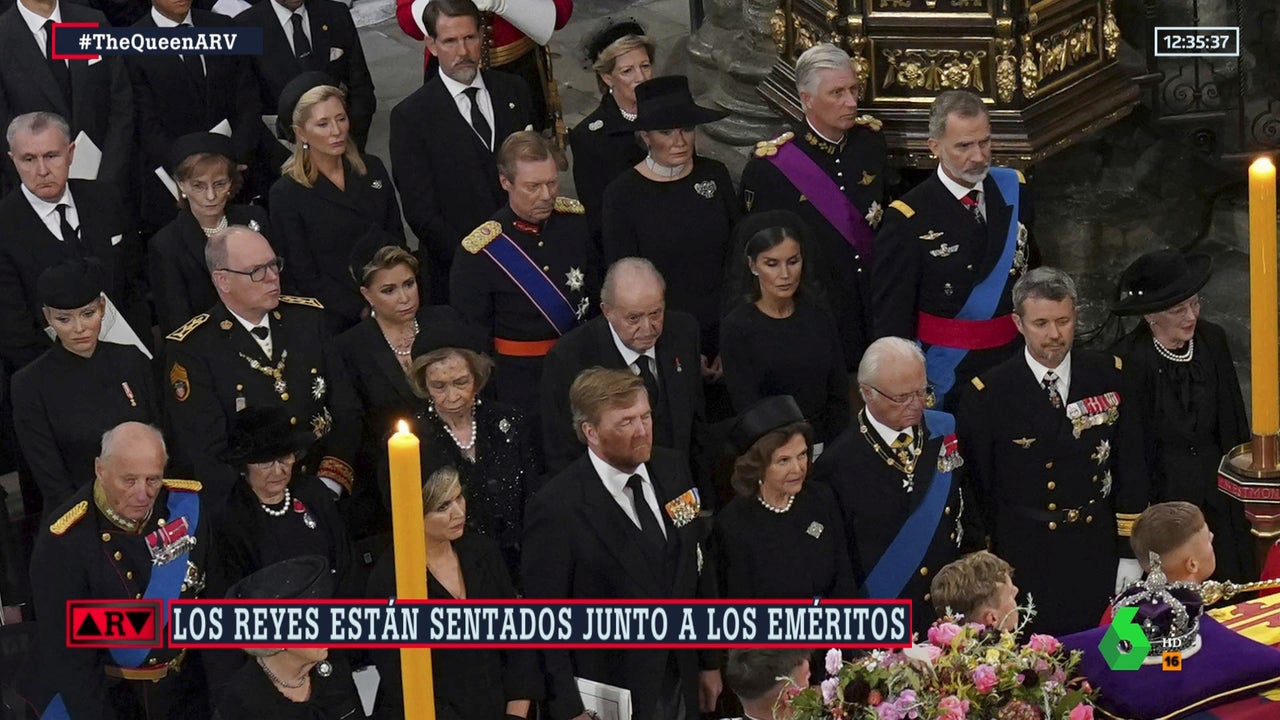 reyes espana sentados junto emeritos funeral isabel 69