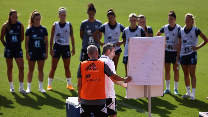 LA SELECCIÓN DE FUTBOL FEMENINO SE PLANTA: ¡AY RUBIALES!